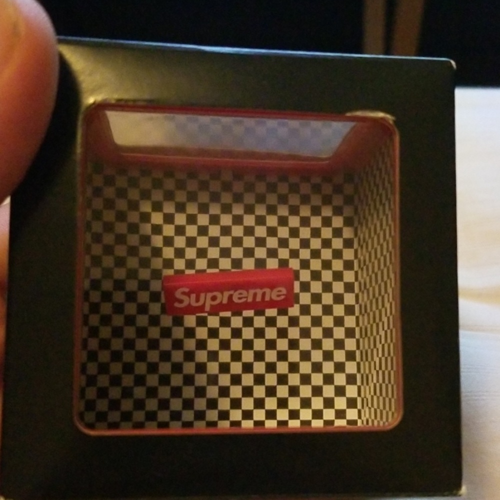 Supreme coin bank